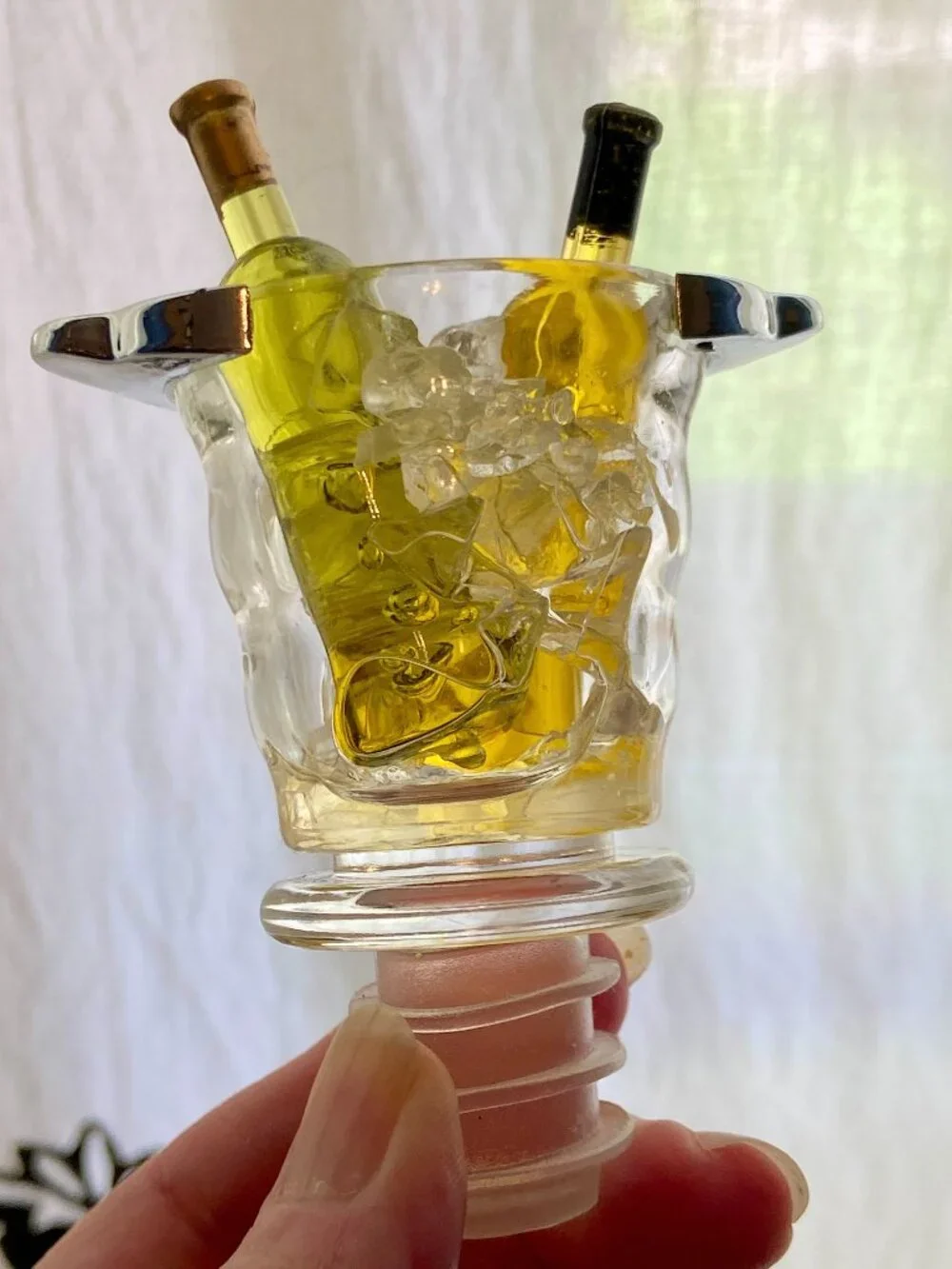Vintage Acrylic Wine Bottle Stopper Ice Bucket Wine Bottles Ice